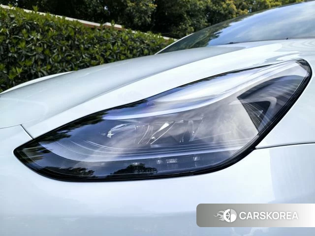 Tesla Model Y 2023 Белый из Китая, фото 3