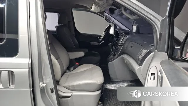 Hyundai The New Grand Starex 2019 Серебристо-серый из Кореи, фото 3