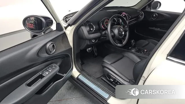 Mini Cooper D Clubman 2020 Жемчужный цвет из Кореи, фото 3