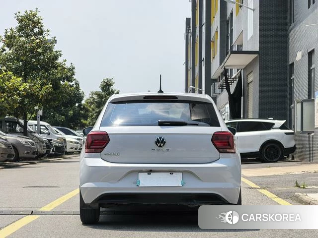Volkswagen Polo 2023 Белый из Китая, фото 3