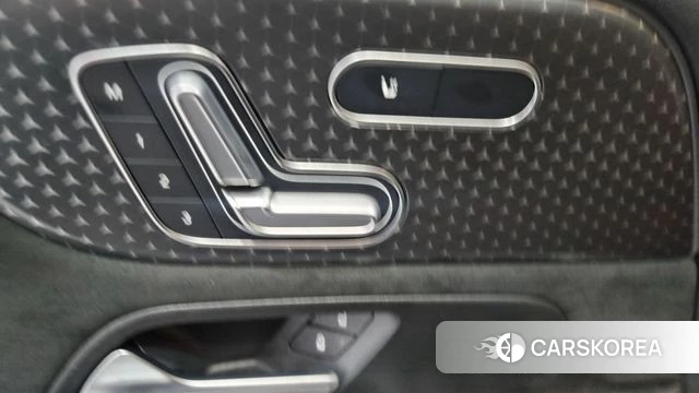 Mercedes-Benz GLB-Class X247 2025 Черный из Кореи, фото 3