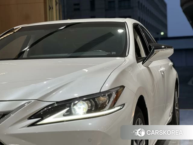 Lexus ES 2020 Белый из Китая, фото 3
