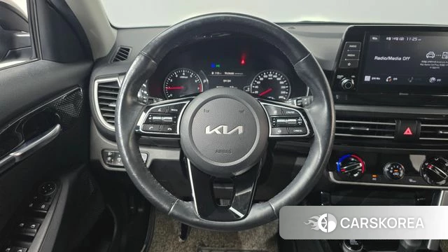 Kia Seltos 2022 Черный из Кореи, фото 3