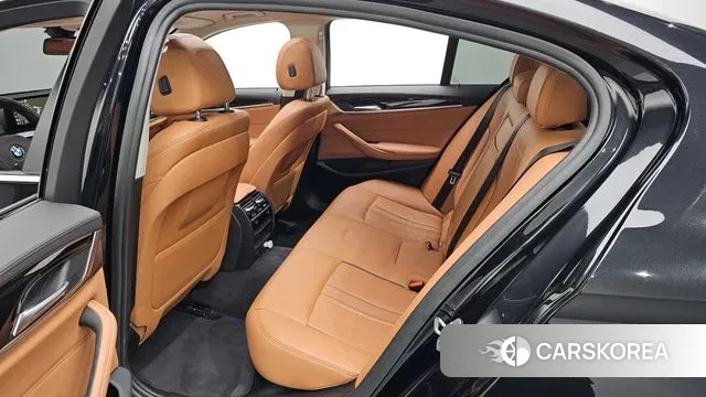 BMW 5 Series (G30) 2019 Черный из Кореи, фото 3