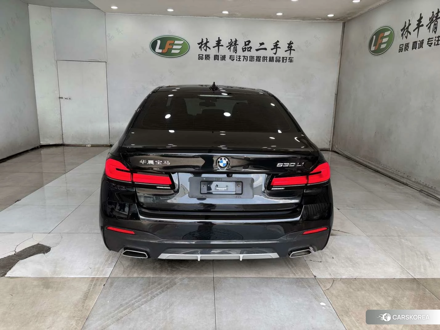 BMW 5 series 2021 Черный из Китая, фото 3