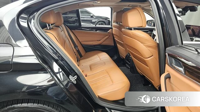 BMW 5 Series (G30) 2022 Черный из Кореи, фото 3