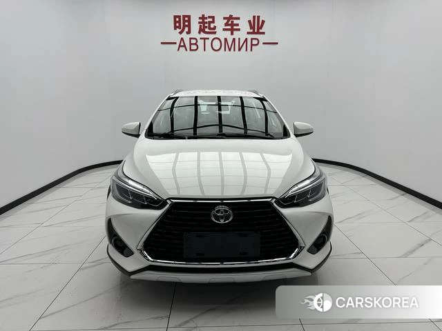 Toyota YARIS L Zhixuan 2023 Белый из Китая, фото 3