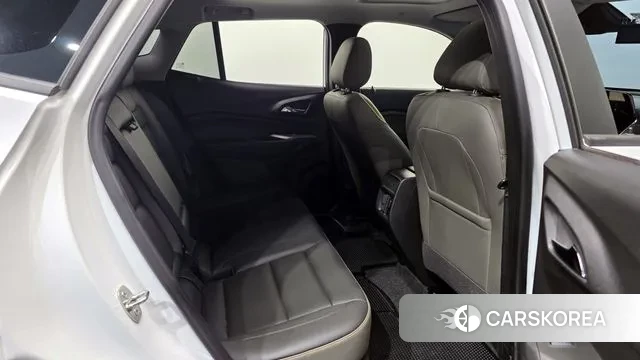 Chevrolet (GM Daewoo) Trax Crossover 2023 Белый из Кореи, фото 3