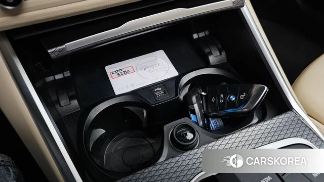 BMW 3 Series (G20) 2024 Белый из Кореи, фото 3