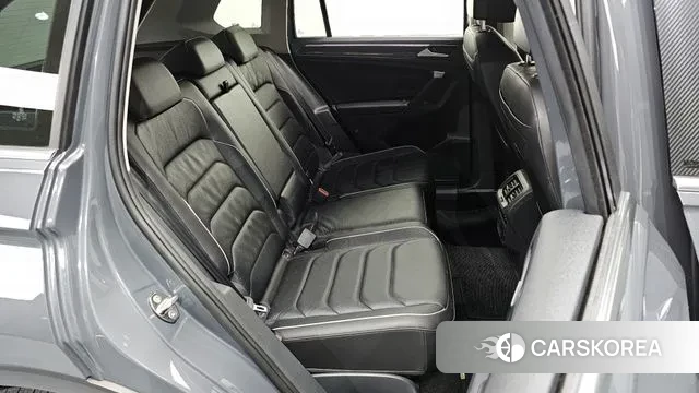 Volkswagen Tiguan second Generation 2023 Серый из Кореи, фото 3