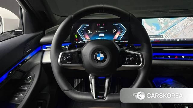 BMW 5 Series (G60) 2025 Белый из Кореи, фото 3