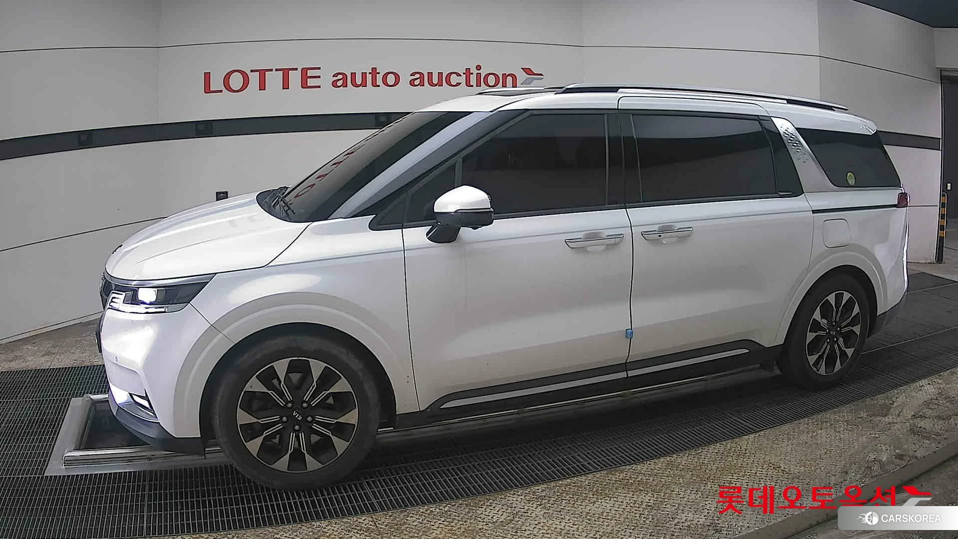 Kia Carnival 2021 Snow White Pearl (optional) из Кореи, фото 3