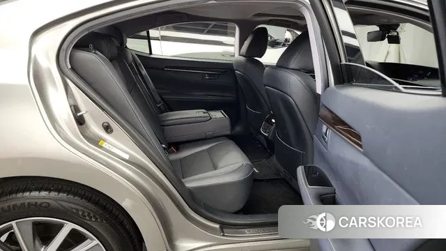 Lexus New ES300h 2018 Песочный из Кореи, фото 3