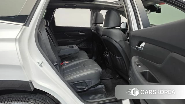 Hyundai The New Santa Fe 2023 Белый из Кореи, фото 3