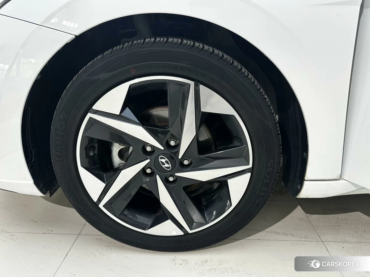 Hyundai Elantra 2022 Белый из Китая, фото 3