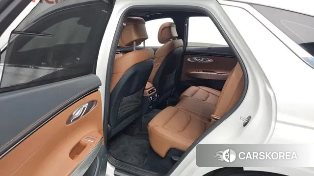 Genesis GV70 2023 Белый из Кореи, фото 3
