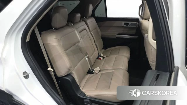 Ford Explorer 6th Generation 2021 Белый из Кореи, фото 3