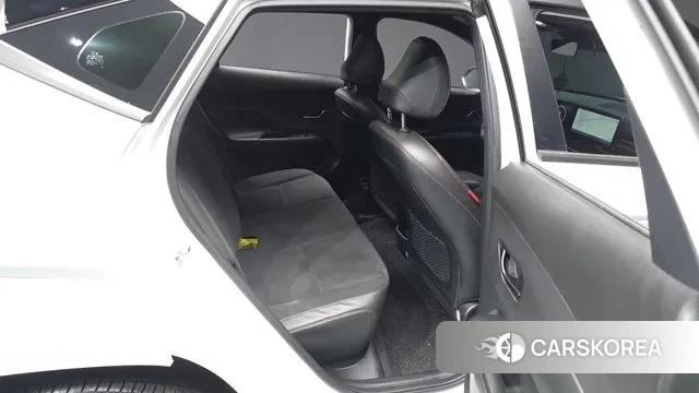 Hyundai Kona (SX2) 2024 Белый из Кореи, фото 3