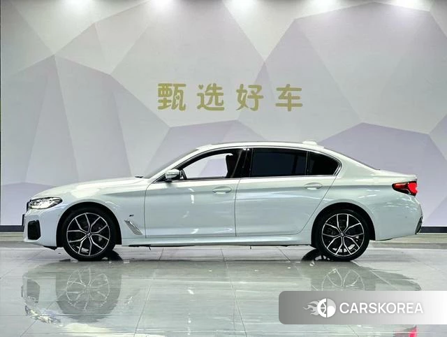 BMW 5 series 2022 Белый из Китая, фото 3