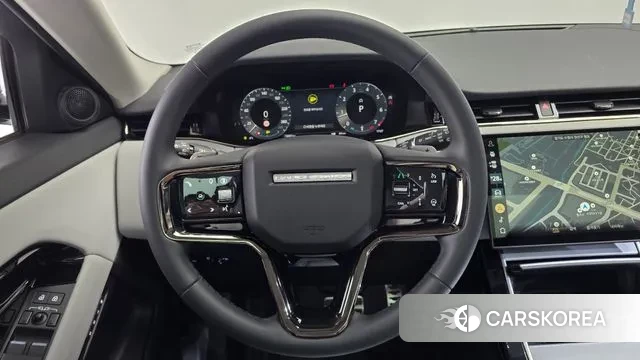 Land Rover Range Rover Evoque 2nd Generation 2024 Светло-серебряный цвет из Кореи, фото 3