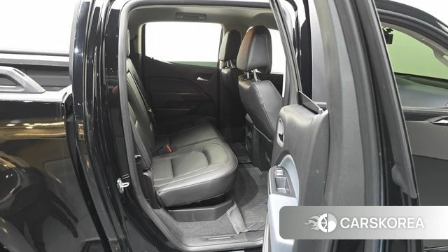 Chevrolet (GM Daewoo) Real New Colorado 2022 Черный из Кореи, фото 3