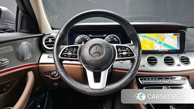 Mercedes-Benz E-Class W213 2018 Серый из Кореи, фото 3