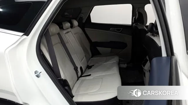 Kia Sportage 5th Generation 2023 Белый из Кореи, фото 3