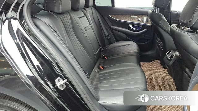 Mercedes-Benz E-Class W213 2019 Черный из Кореи, фото 3