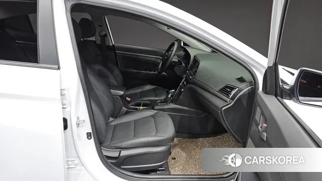 Hyundai Avante AD 2018 Белый из Кореи, фото 3