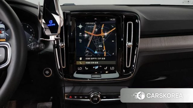 Volvo XC40 2021 Белый из Кореи, фото 3