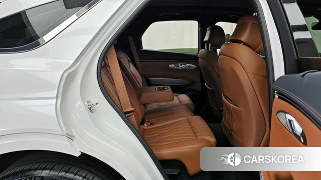 Genesis GV70 2023 Белый из Кореи, фото 3
