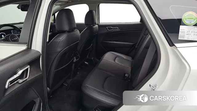 Kia Sportage 5th Generation Hybrid 2023 Белый из Кореи, фото 3