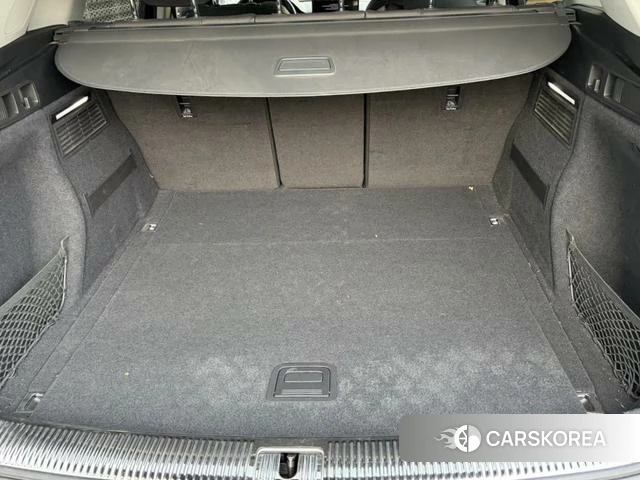 Audi Q5L 2022 Черный из Китая, фото 3