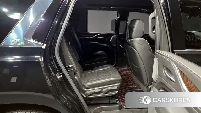 Cadillac Escalade 5th Generation 2022 Черный из Кореи, фото 3