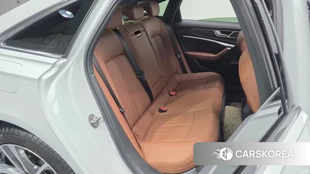 Audi A6 (C8) 2022 Белый из Кореи, фото 3