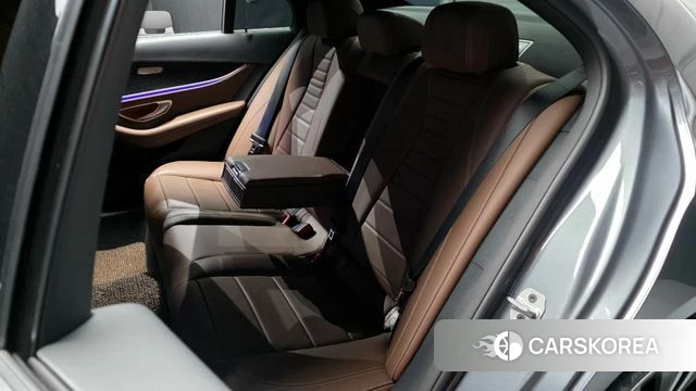 Mercedes-Benz E-Class W213 2022 Серый из Кореи, фото 3