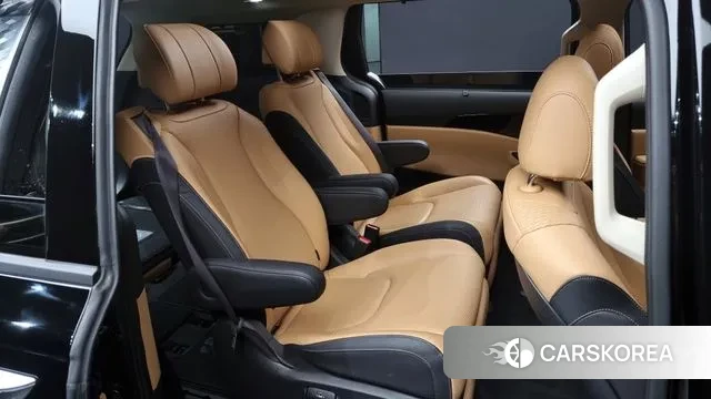 Kia Carnival 4th generation 2023 Черный из Кореи, фото 3