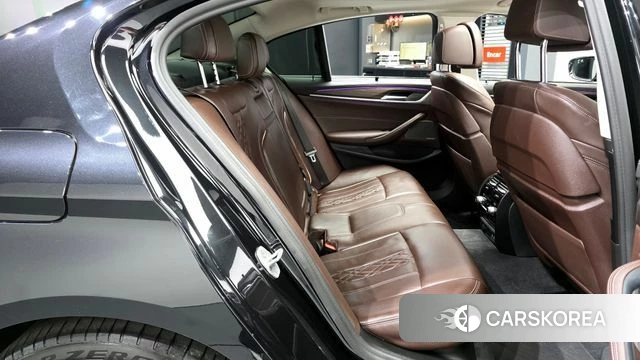 BMW 5 Series (G30) 2022 Черный из Кореи, фото 3