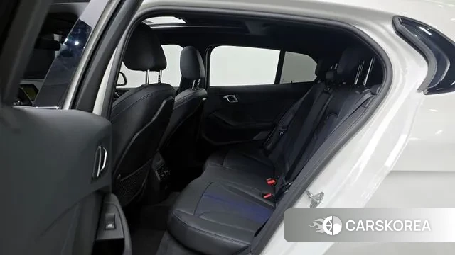 BMW 1 Series (F40) 2024 Белый из Кореи, фото 3