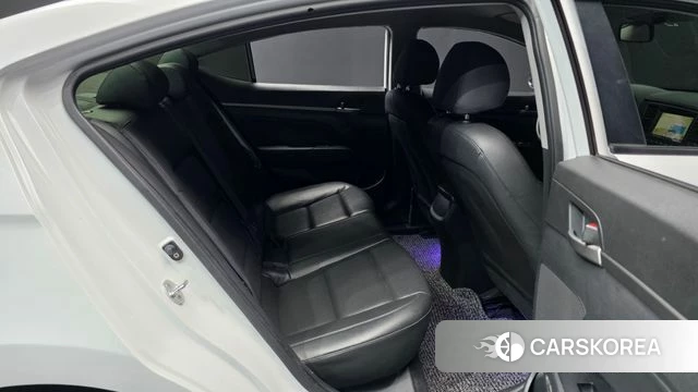 Hyundai Avante AD 2018 Белый из Кореи, фото 3