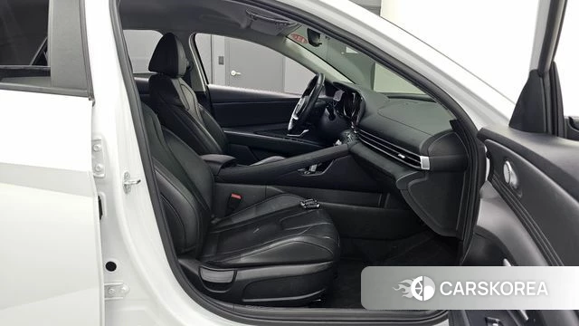 Hyundai Avante (CN7) 2023 Белый из Кореи, фото 3