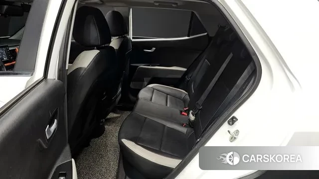 Kia Stonic 2018 Белый из Кореи, фото 3