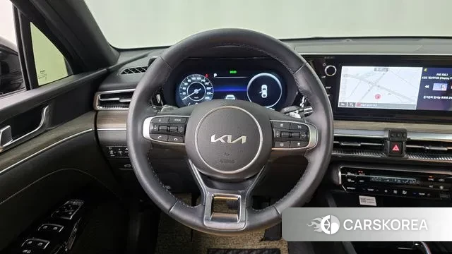 Kia K5 3rd generation 2023 Черный из Кореи, фото 3