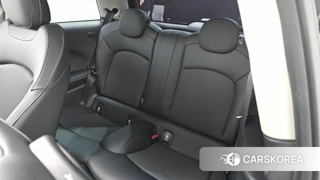 Mini Cooper 2023 Серебряный из Кореи, фото 3