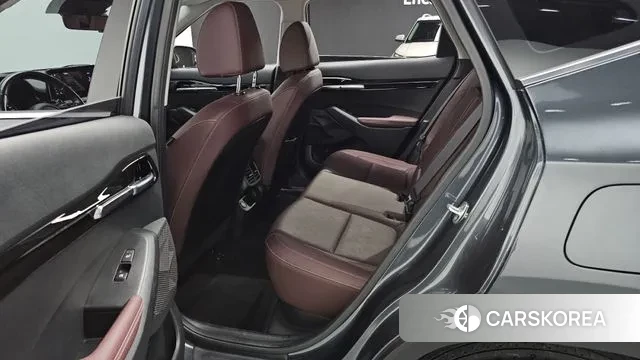 Kia Seltos 2021 Серый из Кореи, фото 3