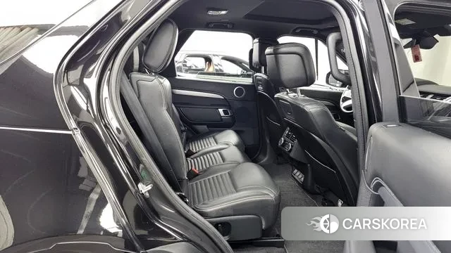 Land Rover Discovery 5 2021 Черный из Кореи, фото 3