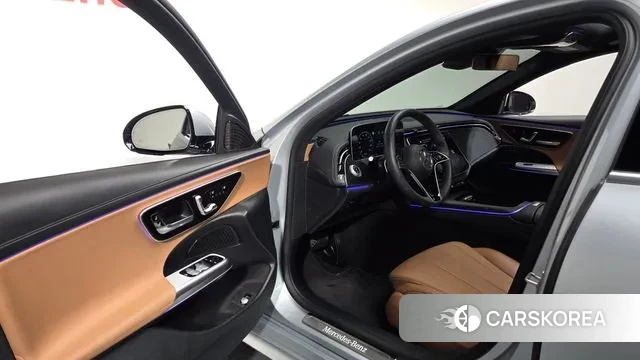 Mercedes-Benz E-Class W214 2024 Серебристо-серый из Кореи, фото 3