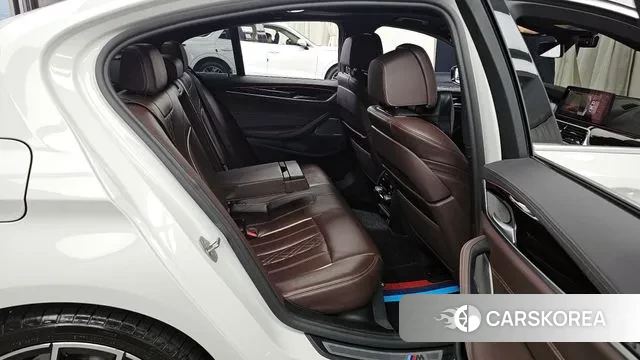 BMW 5 Series (G30) 2021 Белый из Кореи, фото 3