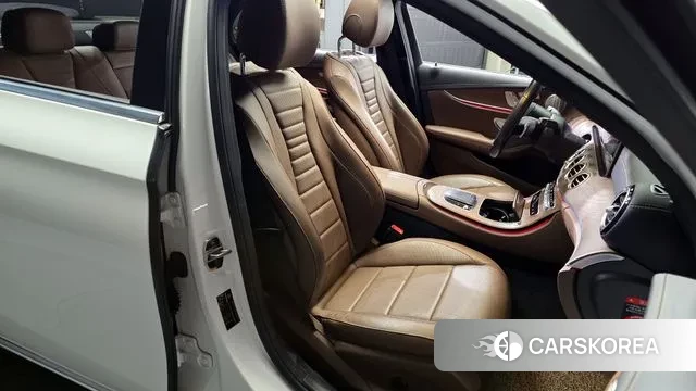 Mercedes-Benz E-Class W213 2020 Белый из Кореи, фото 3