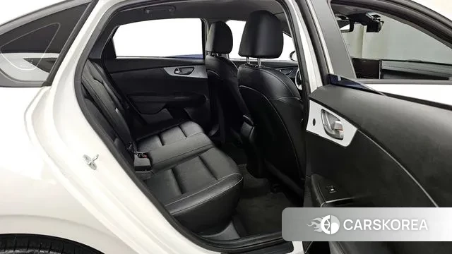 Kia The New K3 2nd generation 2022 Белый из Кореи, фото 3